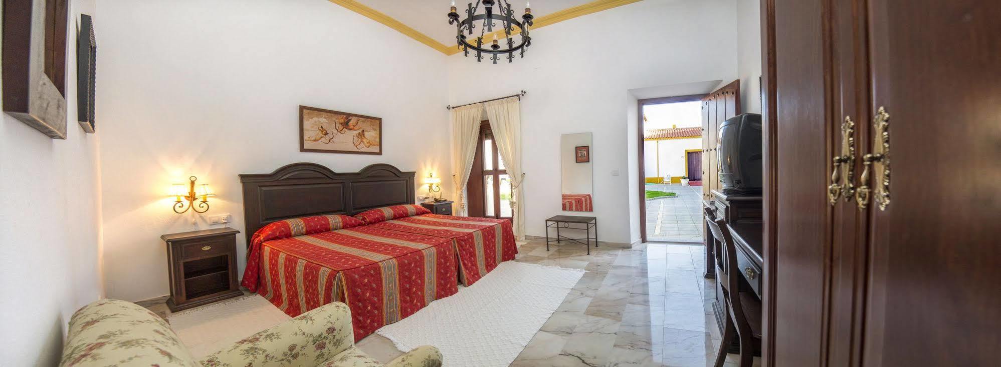 Ribera del Fresno Hotel Bodega El Moral מראה חיצוני תמונה